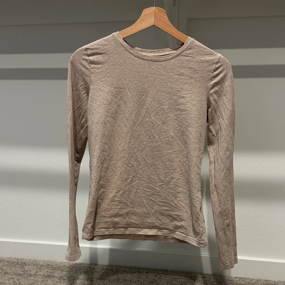 Pact Oat Heather Organic Cotton Long Sleeve Tee, XS - Picture 2 of 5